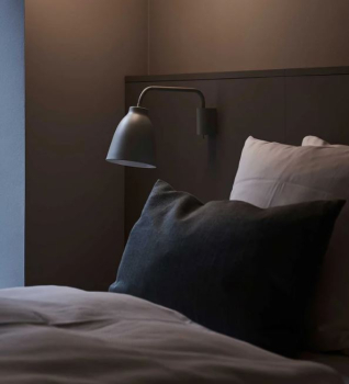 Preview: Fritz Hansen Caravaggio Read Wall